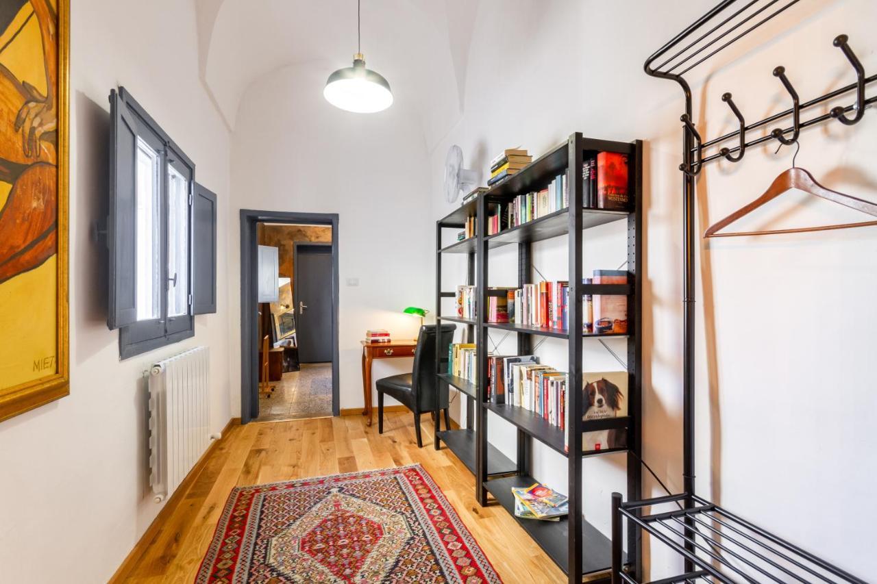 Lecce Center Charming Flat With Terrace Apartamento Exterior foto