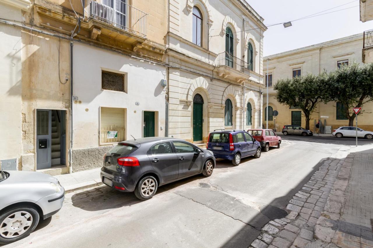 Lecce Center Charming Flat With Terrace Apartamento Exterior foto